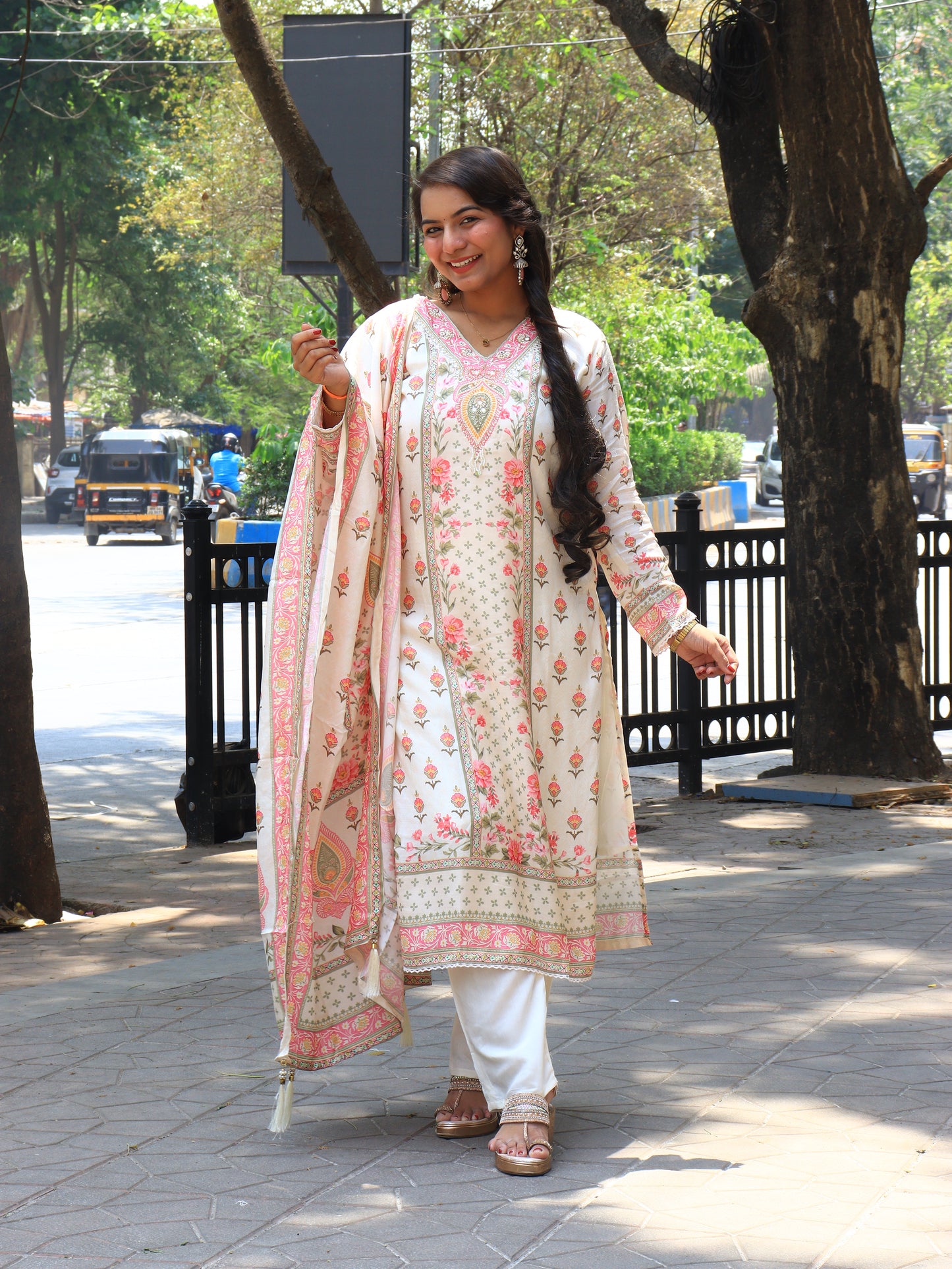 Hand-Embellished Muslin Kurta with Matching Dupatta and Trousers