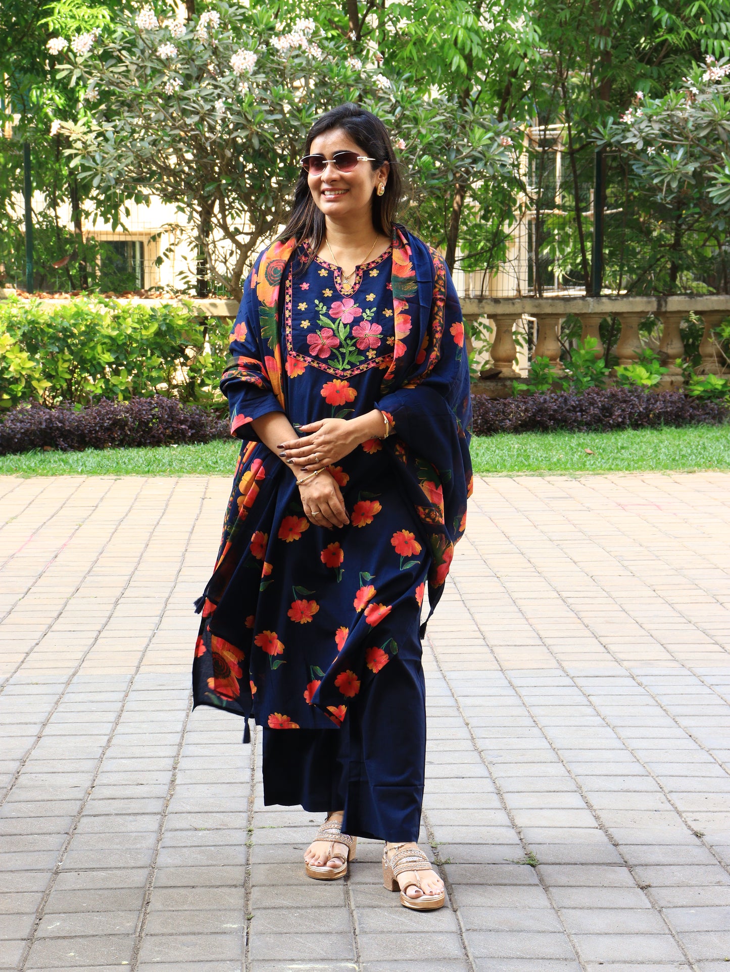 Midnight Hibiscus: 3-Piece Floral Ensemble