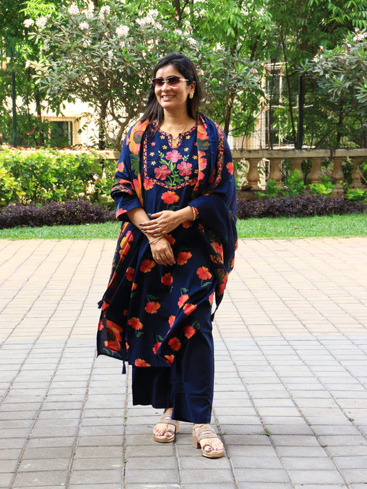 Midnight Hibiscus: 3-Piece Floral Ensemble