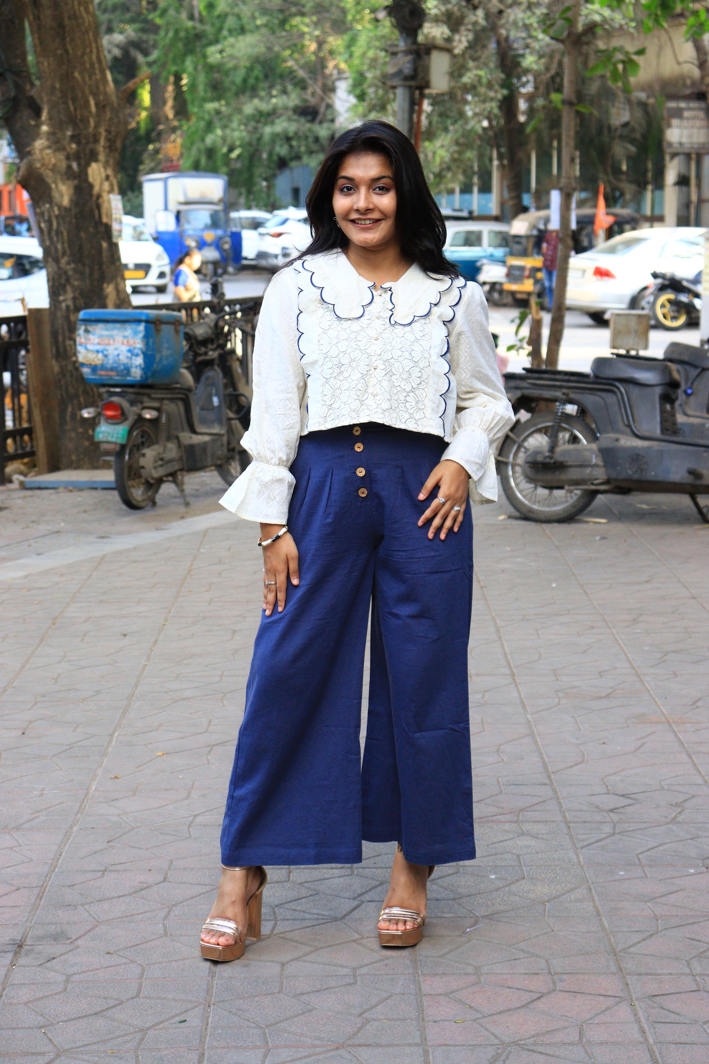 Scalloped Lace & Linen Co-ord Set