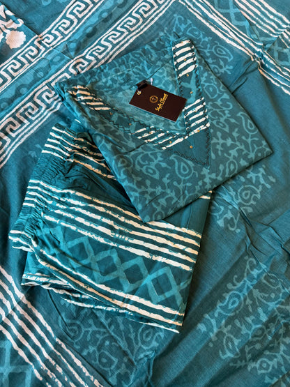 Indigo Purple Printed Kurta Pant Dupatta Set