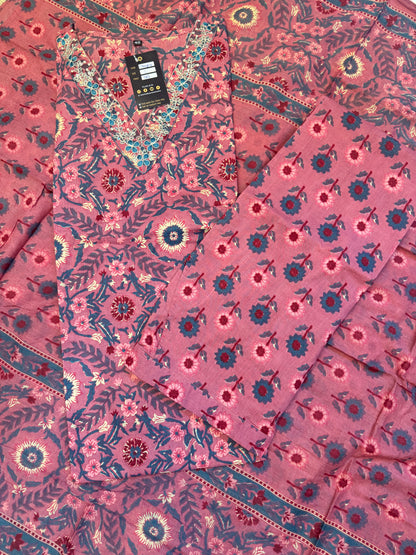 Elegant Mauve-Pink Floral Printed Kurta 3pcs Set