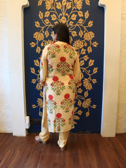Cream Crape Silk Kurta Set with Printed Floral Bootas