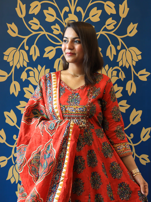 Kashmira Printed Anarkali Suit Set (With Dupatta)