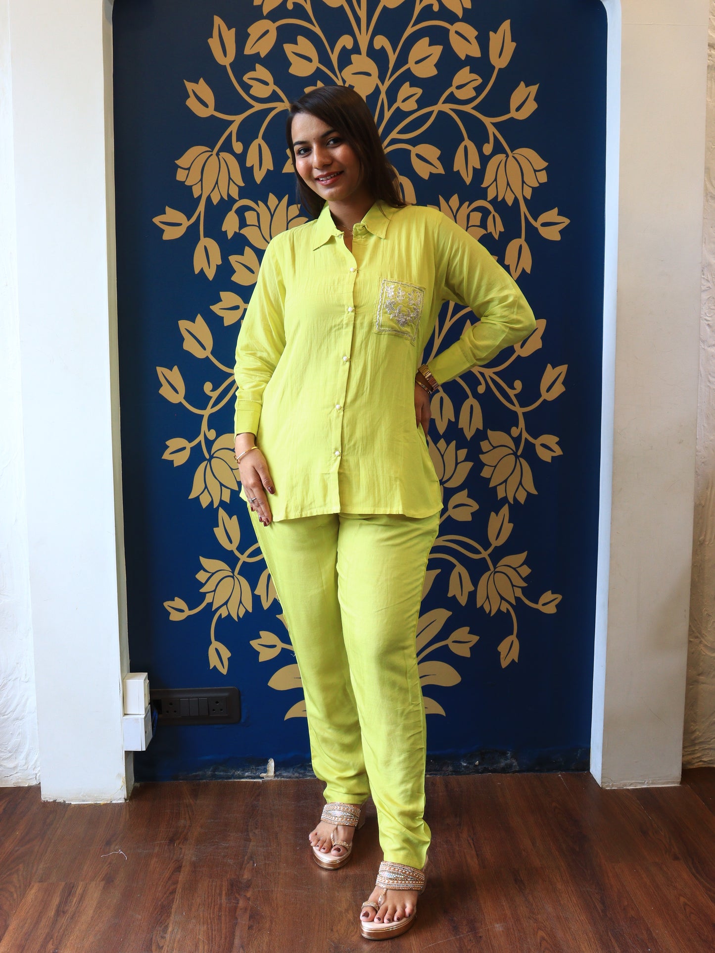 The "Lumiere" Hand- Work Chanderi Set