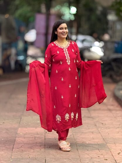 Festive feel Embroidered Kurta Set