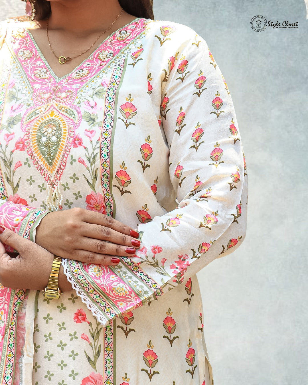 Hand-Embellished Muslin Kurta with Matching Dupatta and Trousers